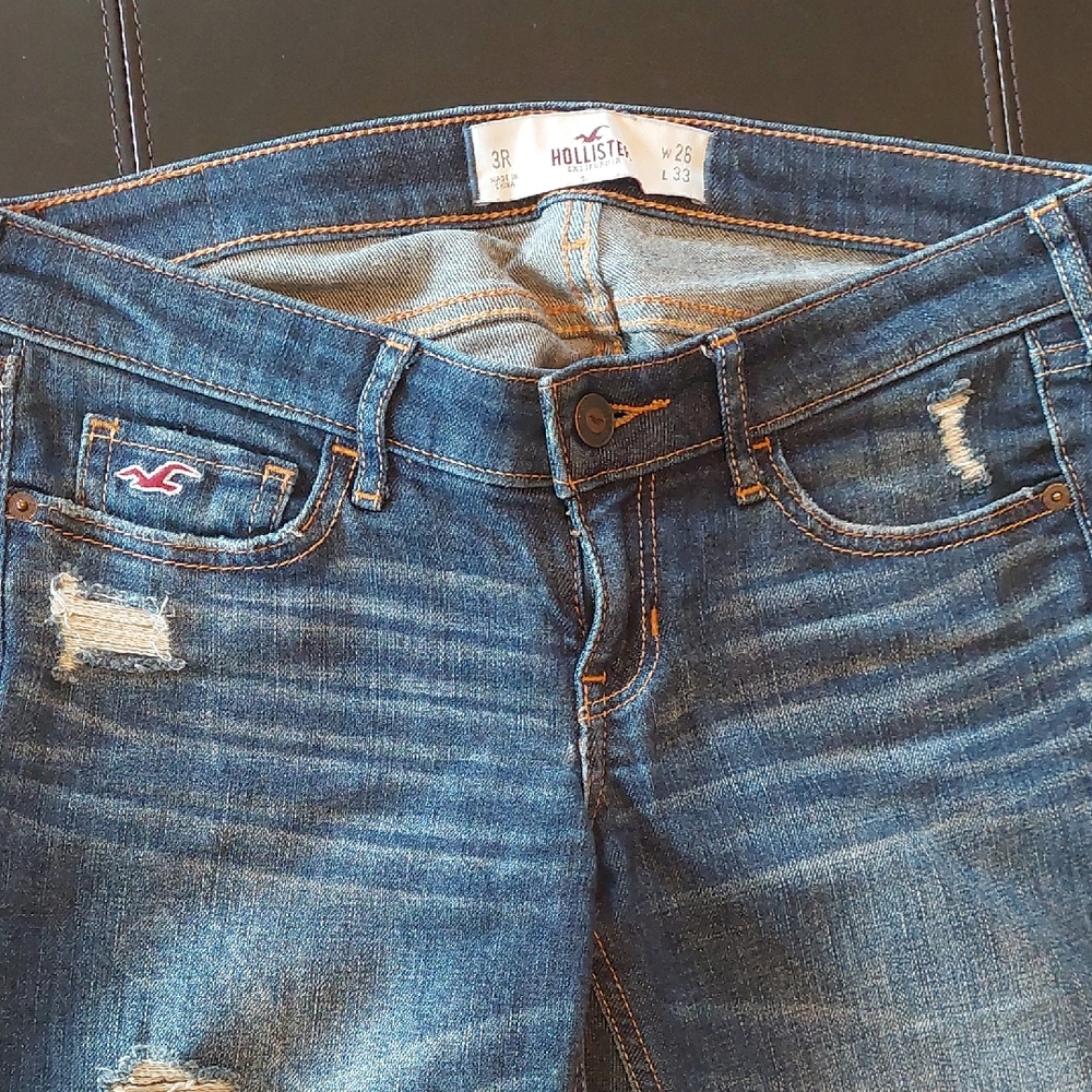 Hollister Women's Dark Blue Ripped Skinny Jeans
